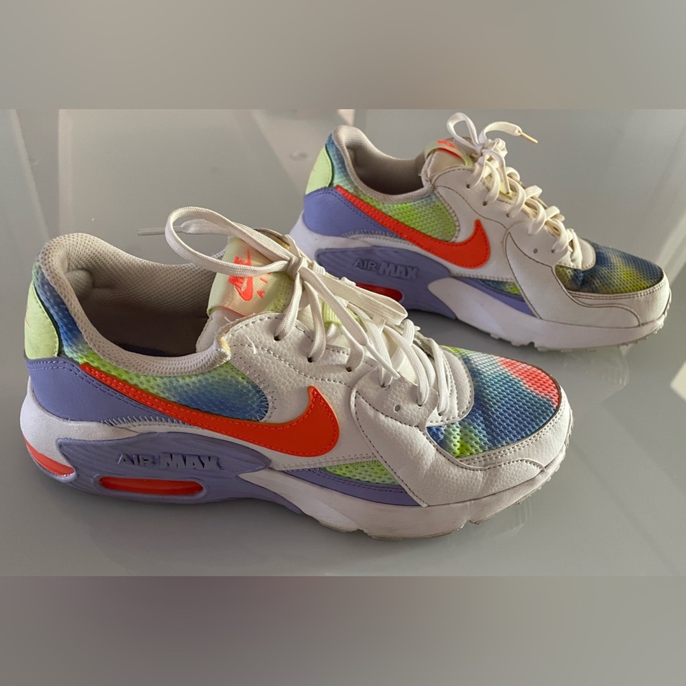 Nike Air Max Excee Women’s Size 8.5 - Multi-Color/Bright Mango - Worn 5x or less